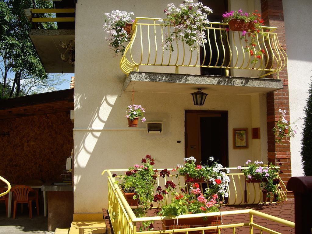 Guest House Rusalka Shipkovo  ภายนอก รูปภาพ
